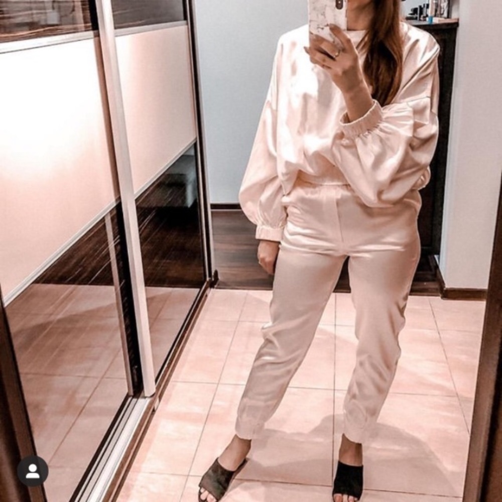 Zara 2 piece satin effect top and jogging pants - Picture 3 of 9